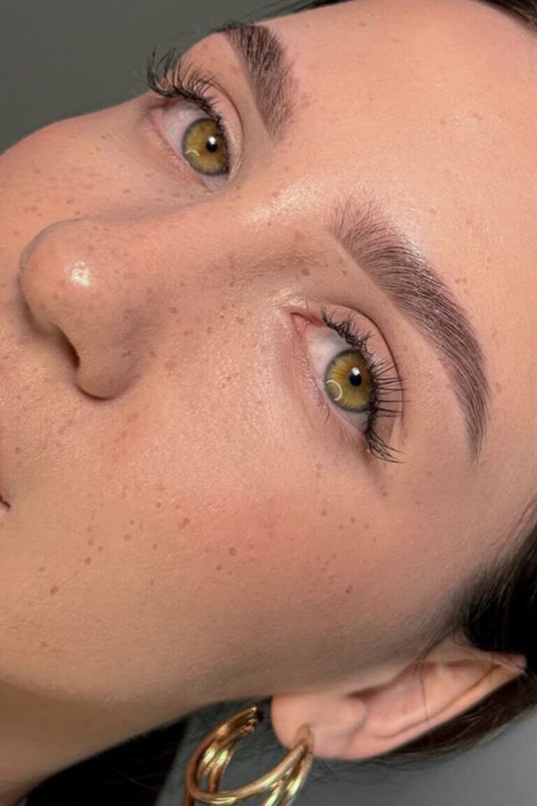 КОРРЕКЦИЯ БРОВЕЙ