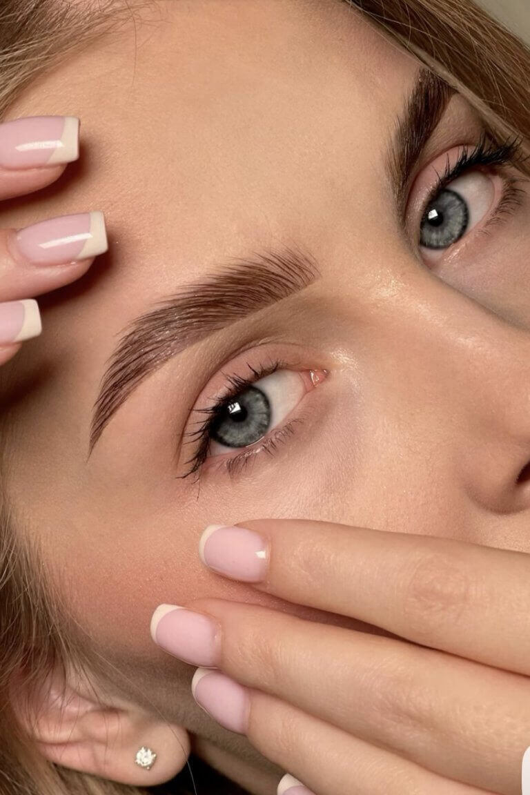 КОРРЕКЦИЯ БРОВЕЙ