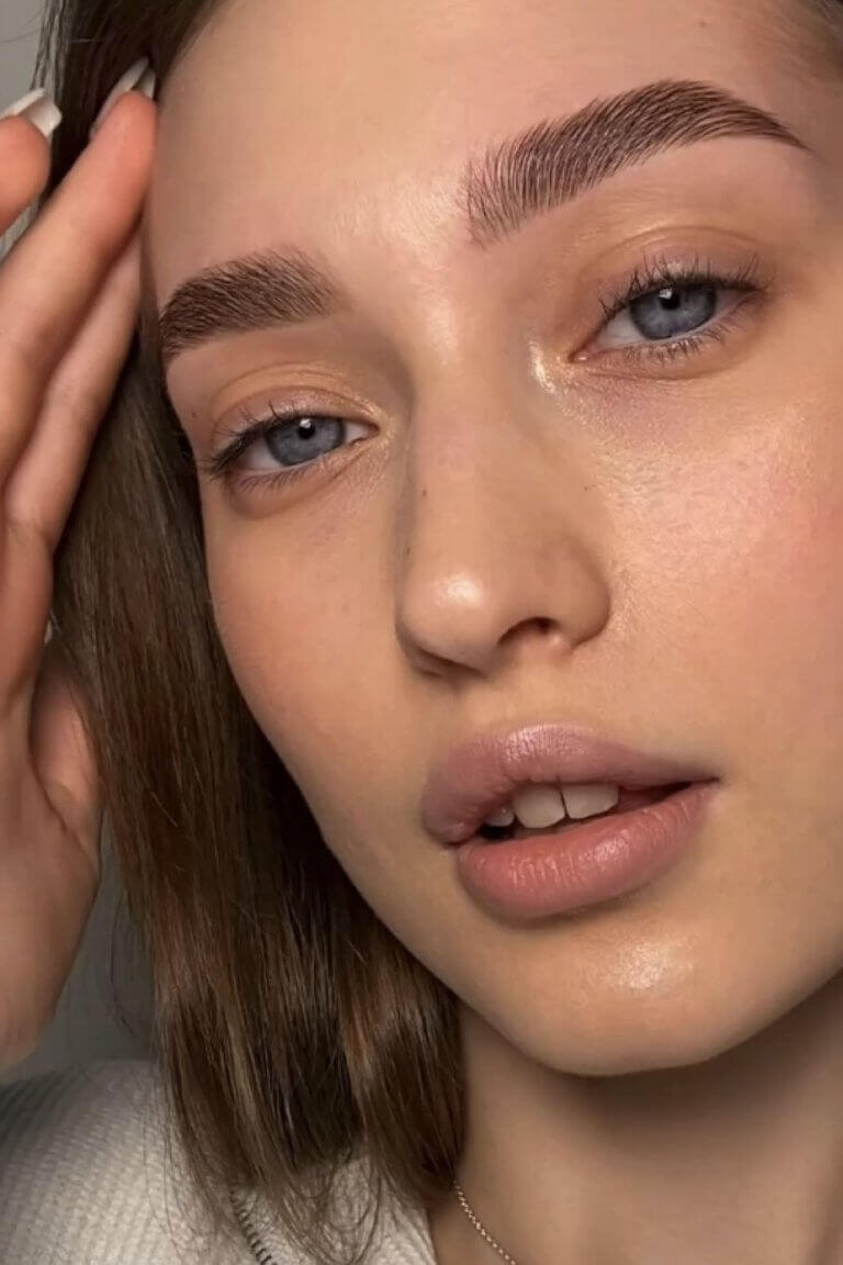 Окрашивание бровей